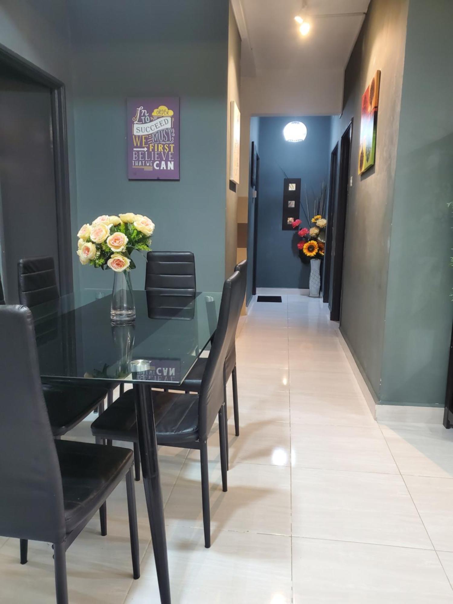 Casa Inderaloka Pantai Batu Buruk Apartment Kuala Terengganu Exterior photo