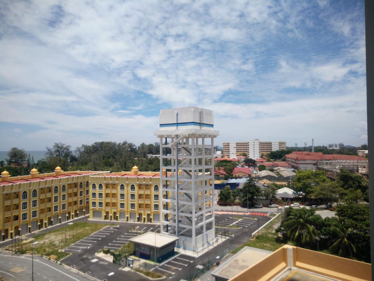 Casa Inderaloka Pantai Batu Buruk Apartment Kuala Terengganu Exterior photo
